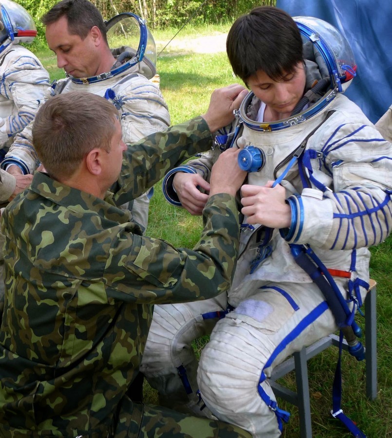 Instructions for putting on the suit Falcon - Space, Roscosmos, Spacesuit, Longpost