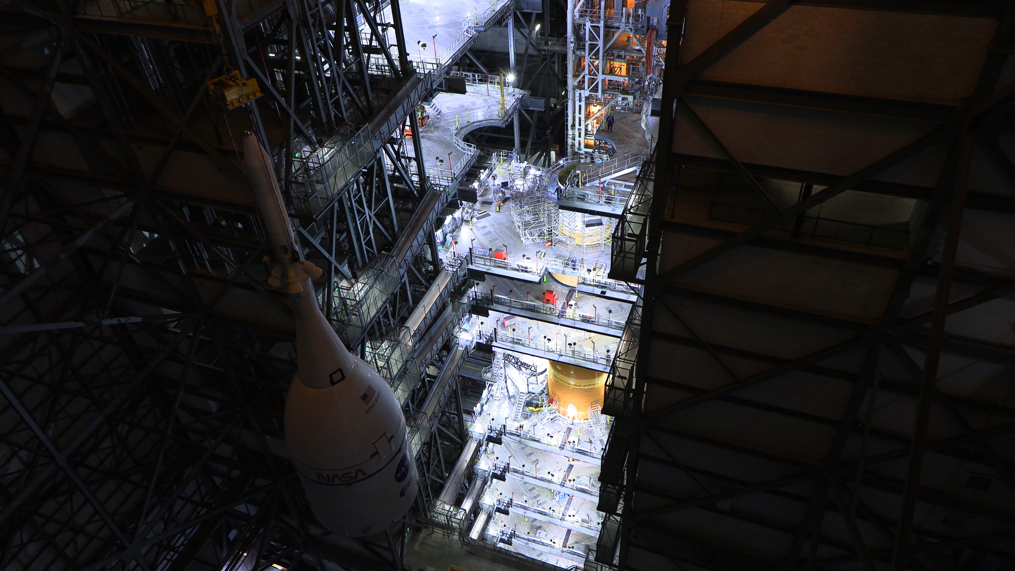 The Orion spacecraft of the Artemis I lunar mission arrived at the assembly shop for mounting on the SLS launch vehicle - moon, Artemis (space program), Orion, Sls, Space, Cosmonautics, Science and technology news, Longpost