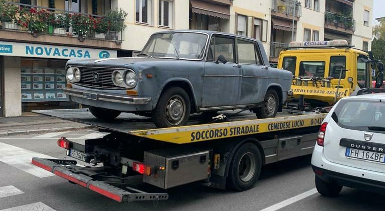 Italian car evacuated after 47 years - Italy, Auto, Evolution, Lancia, Longpost