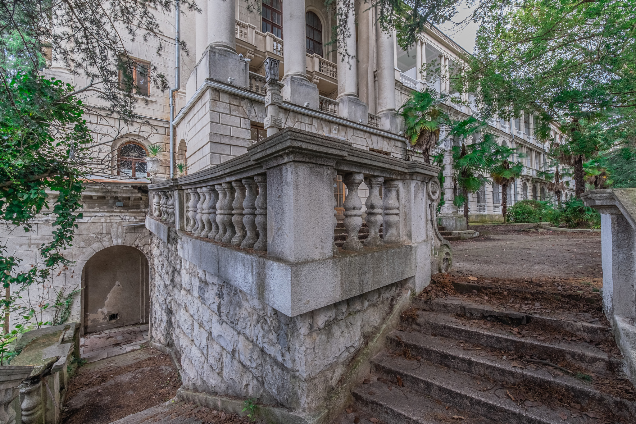 Abandoned sanatorium. - My, The photo, Abandoned, Sochi, Sanatorium, Sanatorium Ordzhonikidze, Longpost