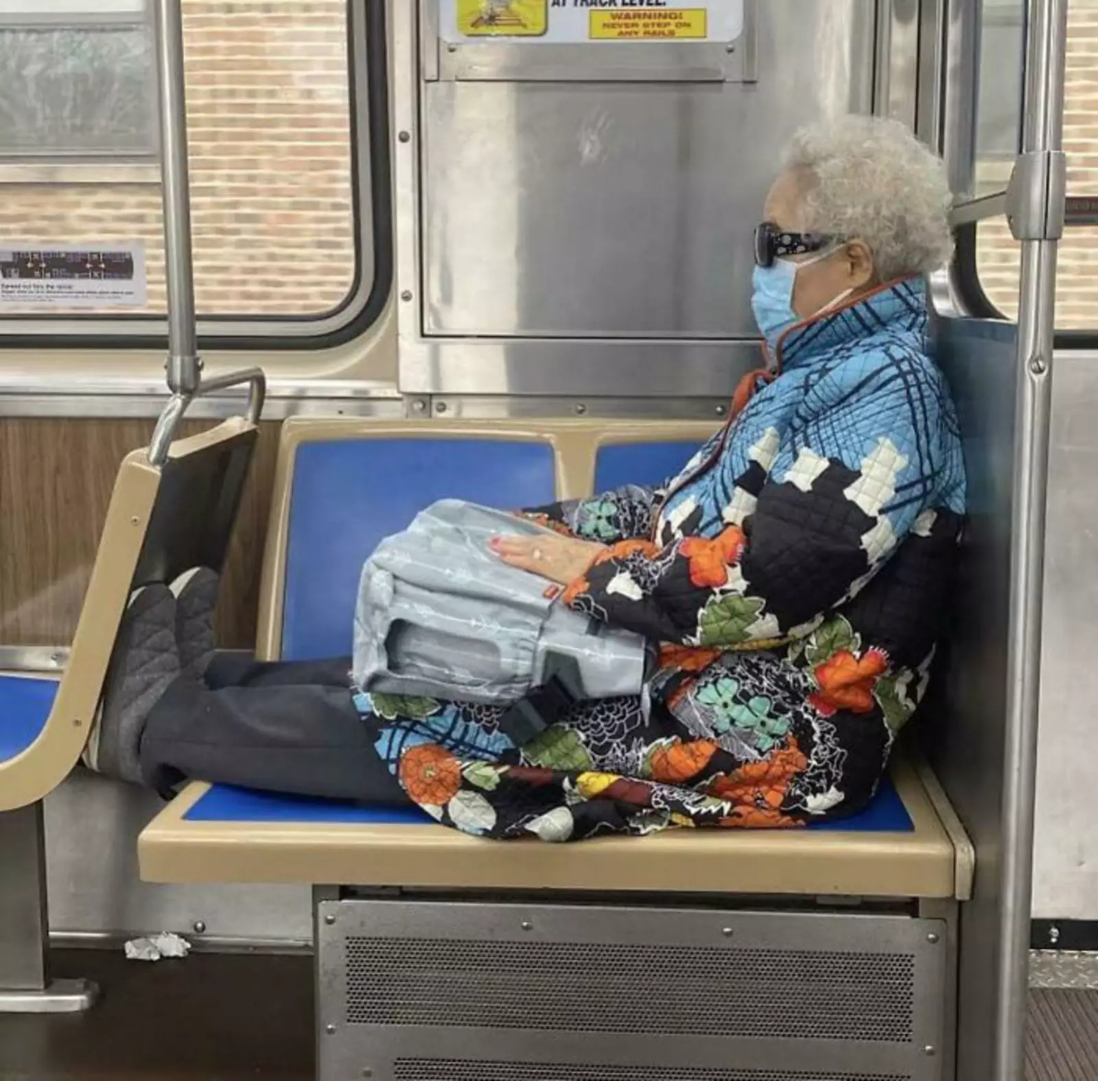 Fits perfectly - Bus, Seat, Women