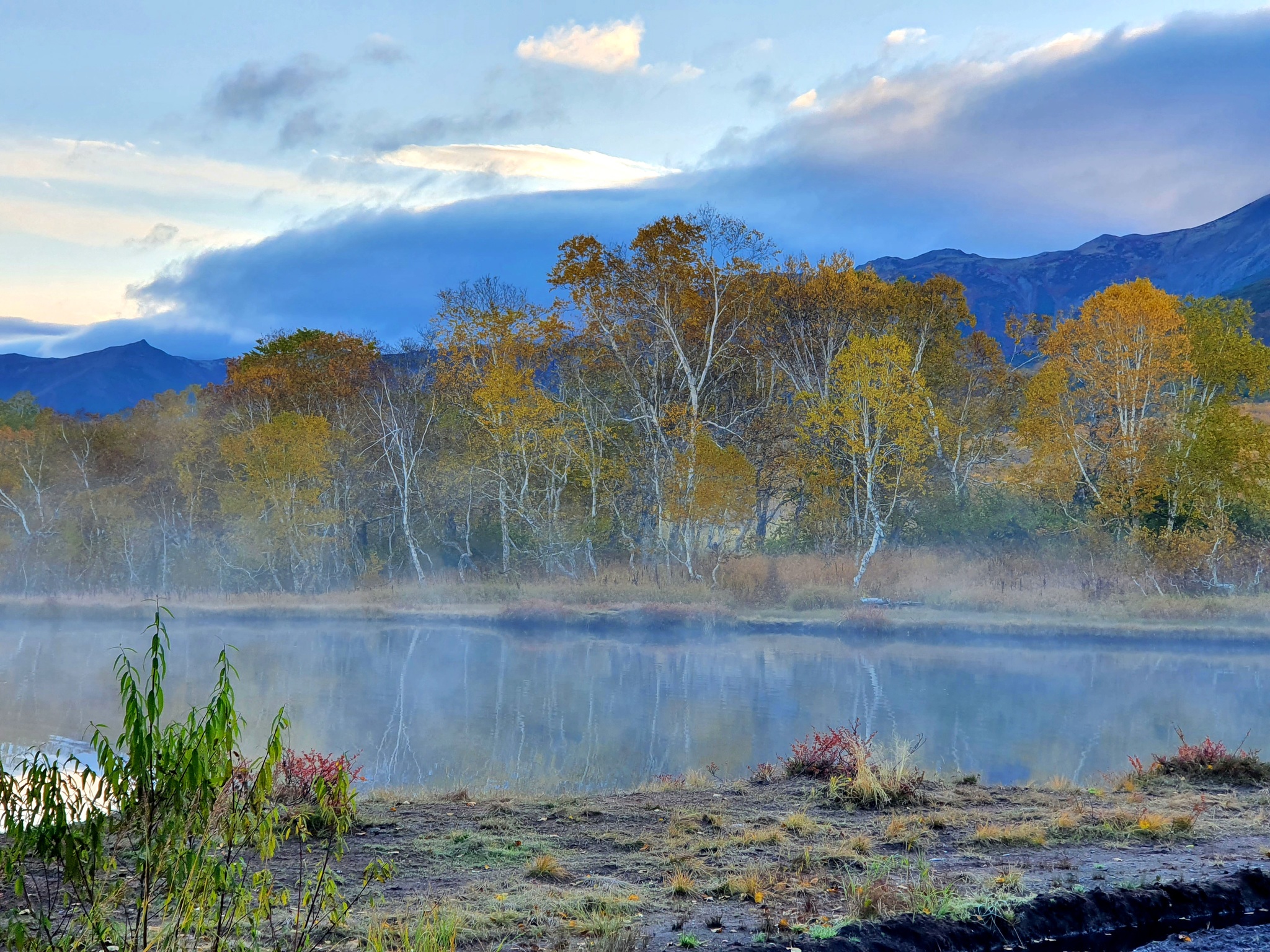 Golden autumn in Kamchatka - My, Kamchatka, beauty of nature, Volcano, Ocean, Lake, Waterfall, Longpost, The photo