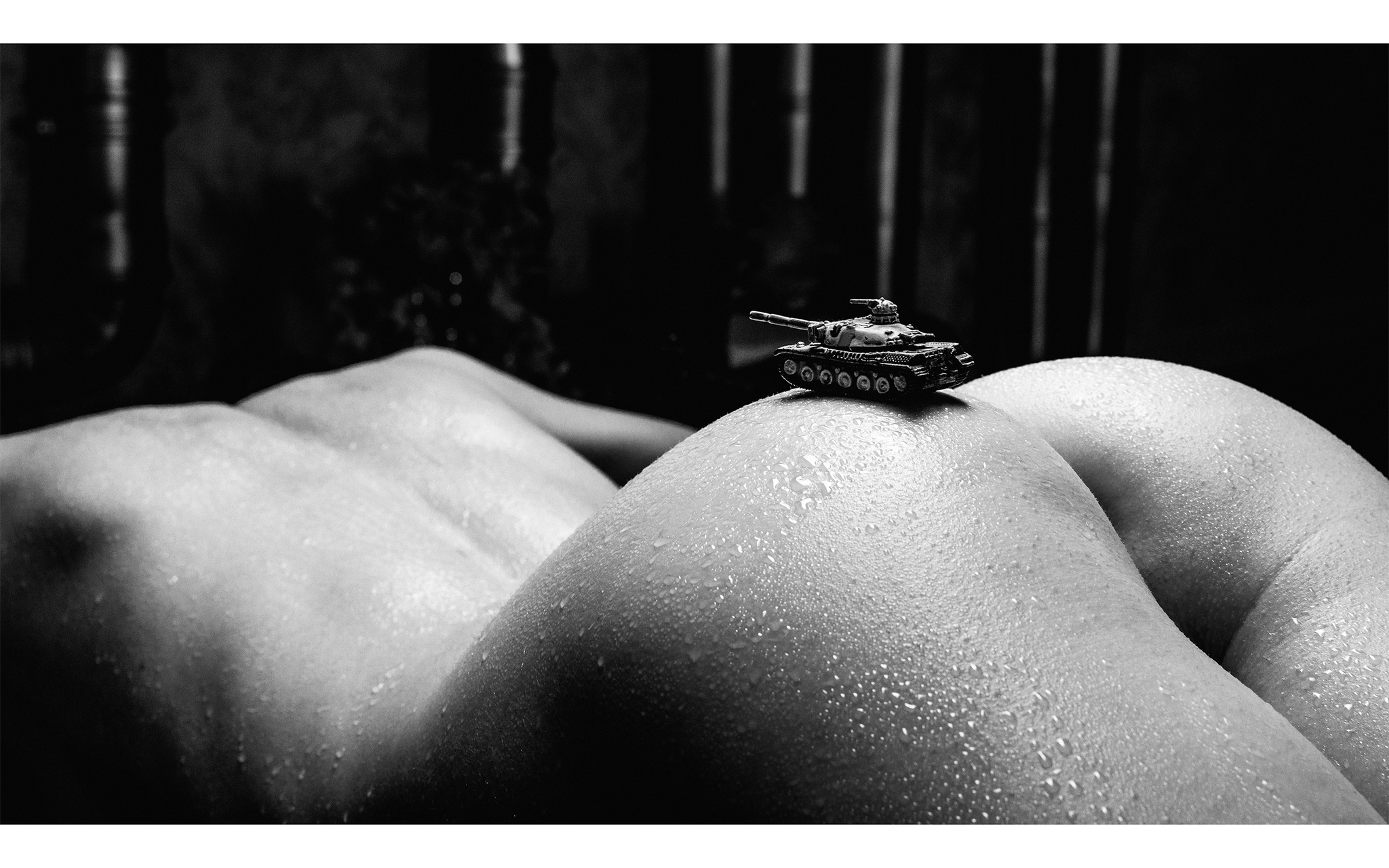 Tanchik - NSFW, My, Professional shooting, PHOTOSESSION, Tanks, Nudity, Booty, Girls, Erotic, The photo, Photo processing, Black and white photo, Drops, Water, Bend, Models, Nur-Sultan, Kazakhstan, Longpost