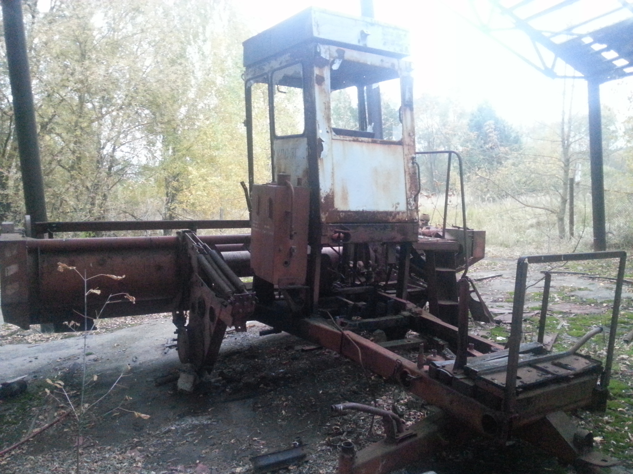 Call of Pripyat: a report on a trip to the Exclusion Zone. Part 2. Chernobyl, cemetery of equipment, bones and skulls - My, Chernobyl, Chernobyl, Pripyat, The photo, Mobile photography, Photo on sneaker, Abandoned, Travels, Excursion, Zone, Radiation, Stalker, Longpost