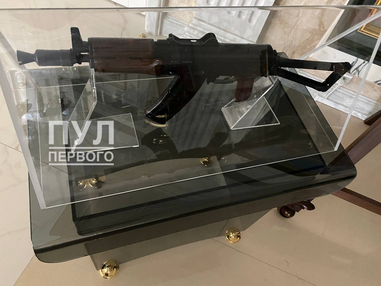 Lukashenka's submachine gun became a museum exhibit - Republic of Belarus, Alexander Lukashenko, Kalashnikov assault rifle, Exhibition, Politics