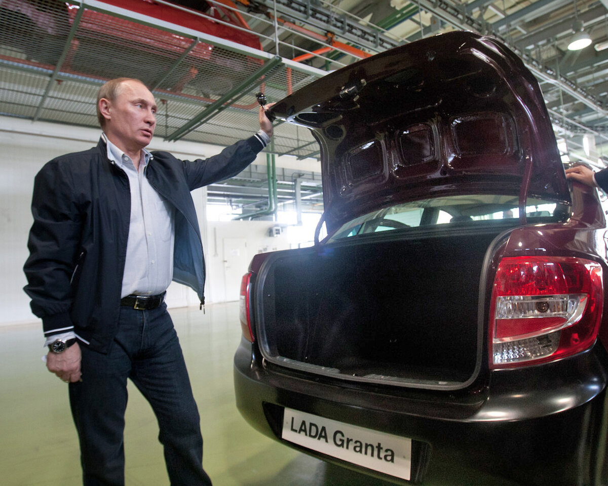 LADA cars at the Presidents of Russia, General Secretaries of the USSR and even the Romanovs - My, Politics, AvtoVAZ, Lada, Factory, The president, President of Russia, Romanovs, the USSR, Made in USSR, Russia, Auto, Domestic auto industry, Automotive industry, Car, Vladimir Putin, Boris Yeltsin, Mikhail Gorbachev, Leonid Brezhnev, Longpost