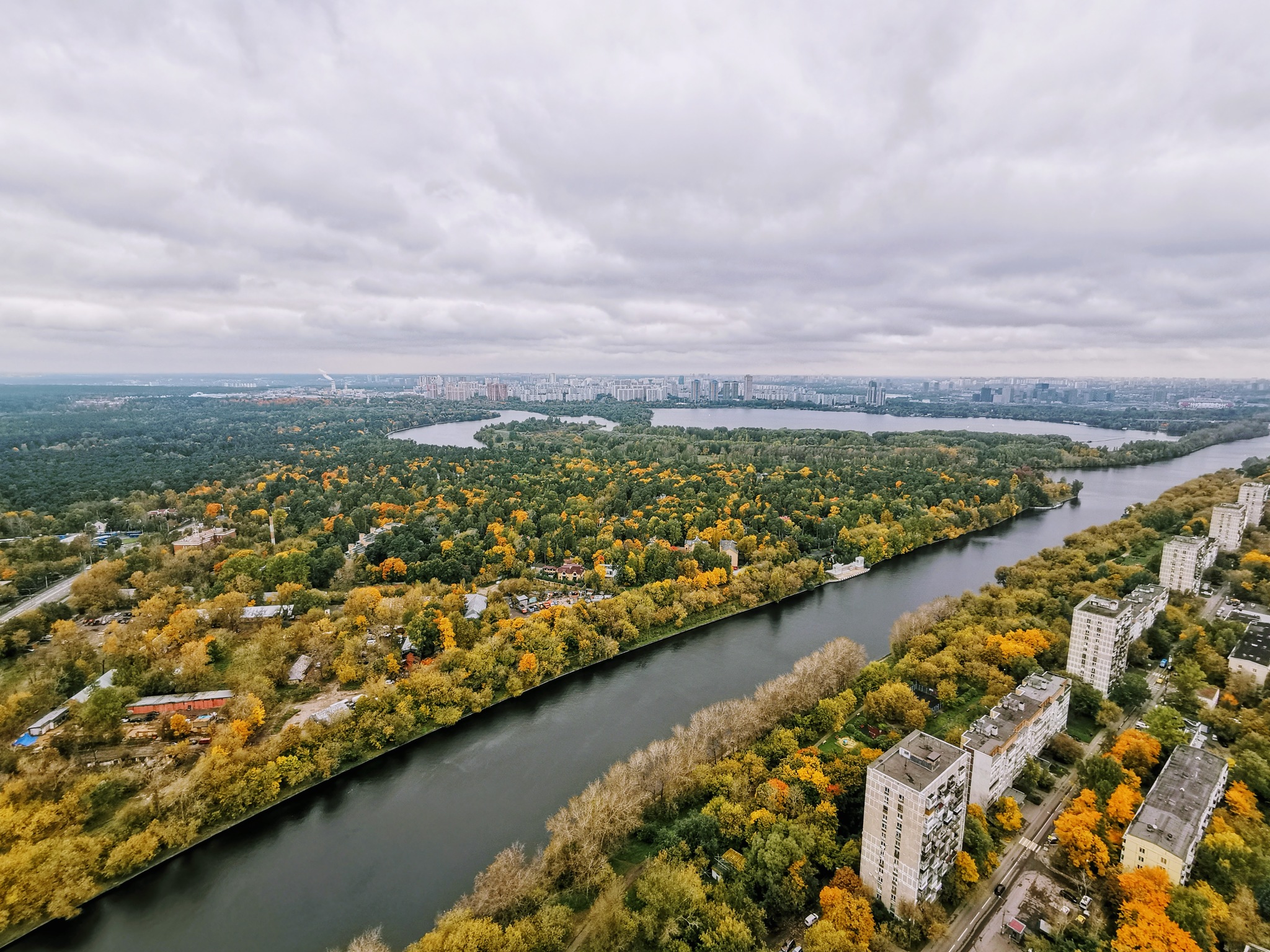 Hometown from the top floor - My, The photo, Mobile photography, Huawei P30 PRO, Nature, Longpost, Moscow, Khoroshevo-Mnevniki, Serebryany Bor