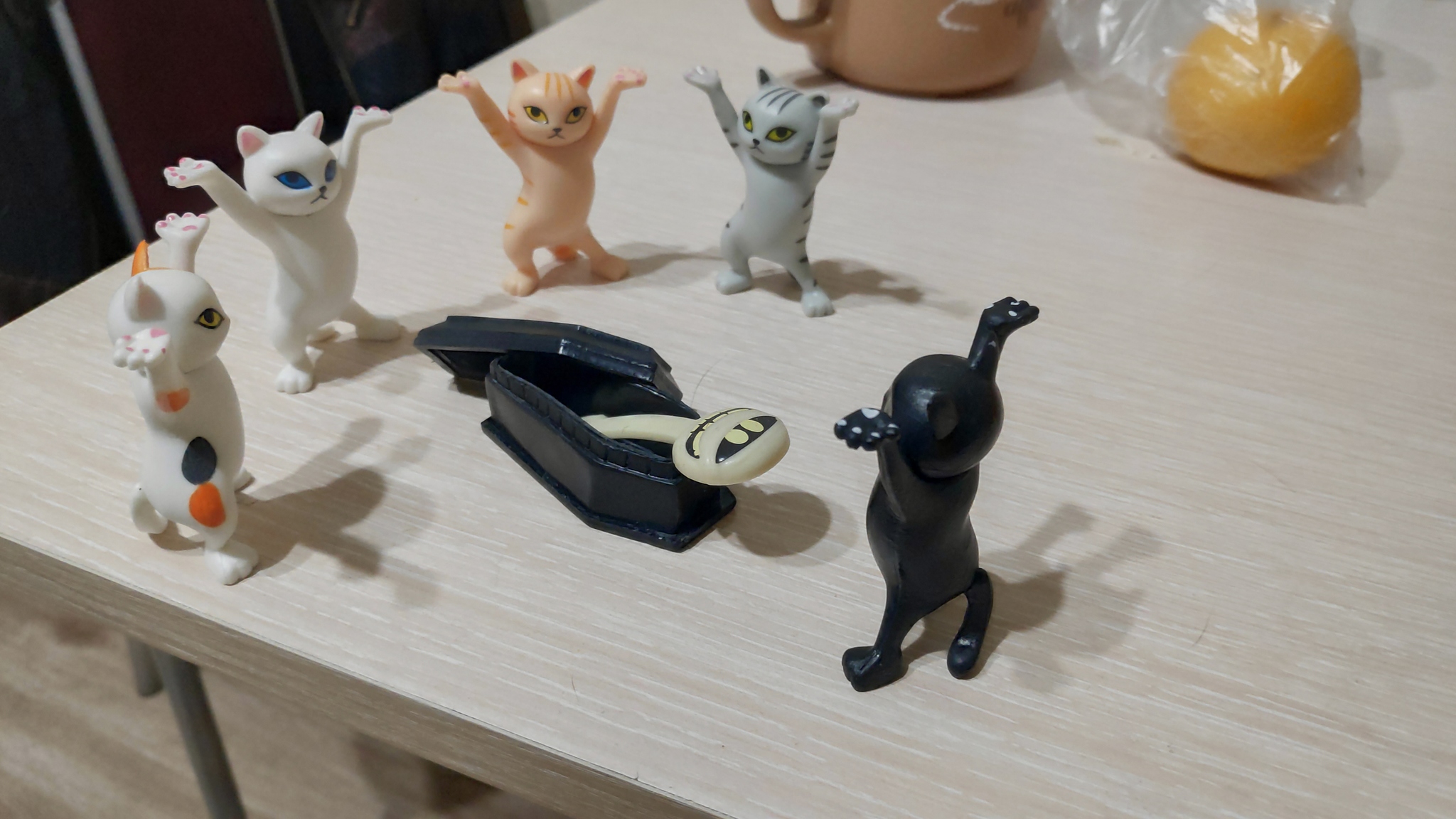 Ave cotona - cat, Figurines, Humor