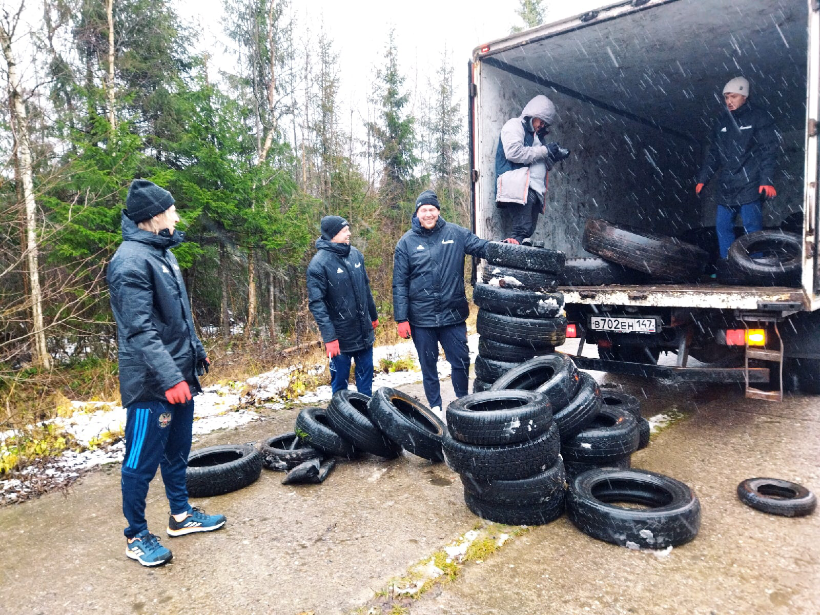 The legends of the Russian national team collected 2 trucks of tires - My, Ecology, Recyclable materials, Footballers, Tires, Garbage, Longpost