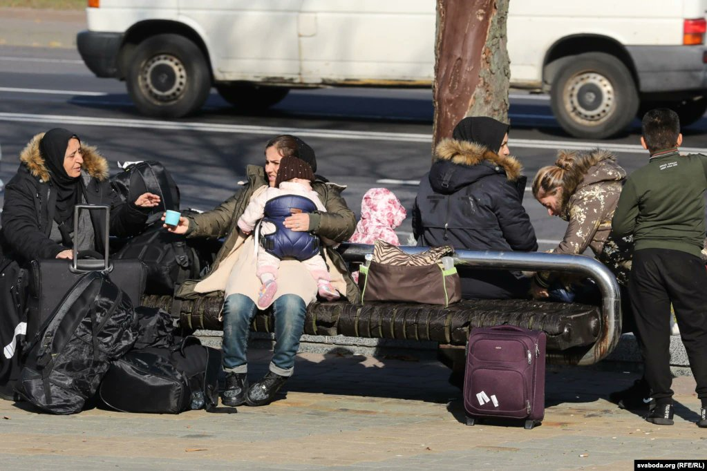 Continuation of the post New from the border of Poland and the Belarusian migrant ... oops, guarantor of Lukashenko) - Republic of Belarus, Alexander Lukashenko, Poland, The border, Provocation, Politics, news, Migrants, Guarantor, Belarusian-Polish border, Video, Reply to post, Longpost