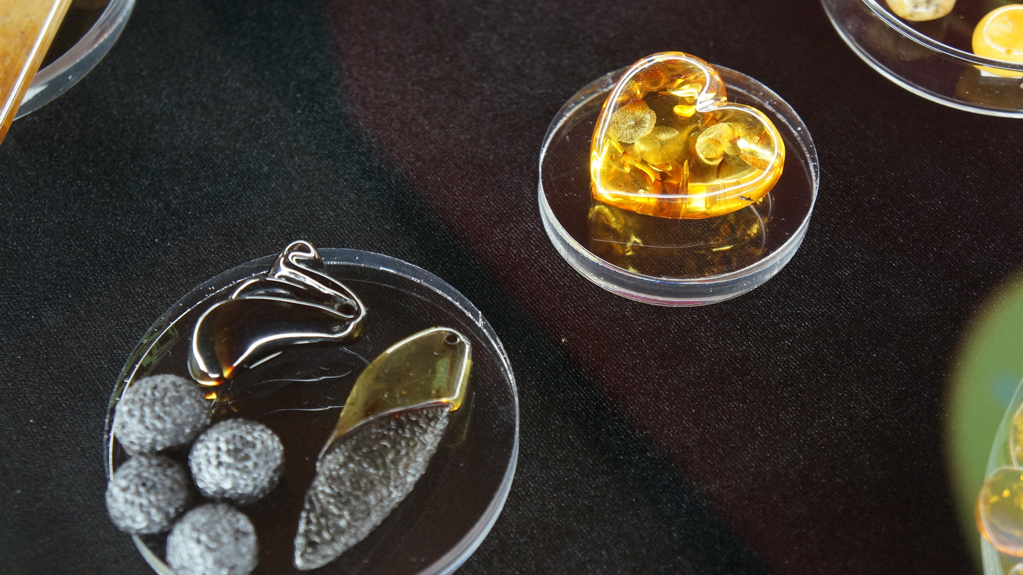 Amber Gallery on Stary Arbat - My, Jewelry, Amber, Museums in Moscow, Decoration, Interesting, Travel across Russia, Life stories, Moscow, Old Arbat, Longpost