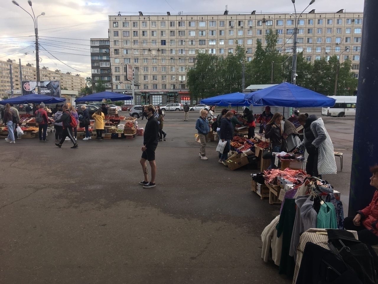 Рынки у метро. Нелегальные. Естественно | Пикабу