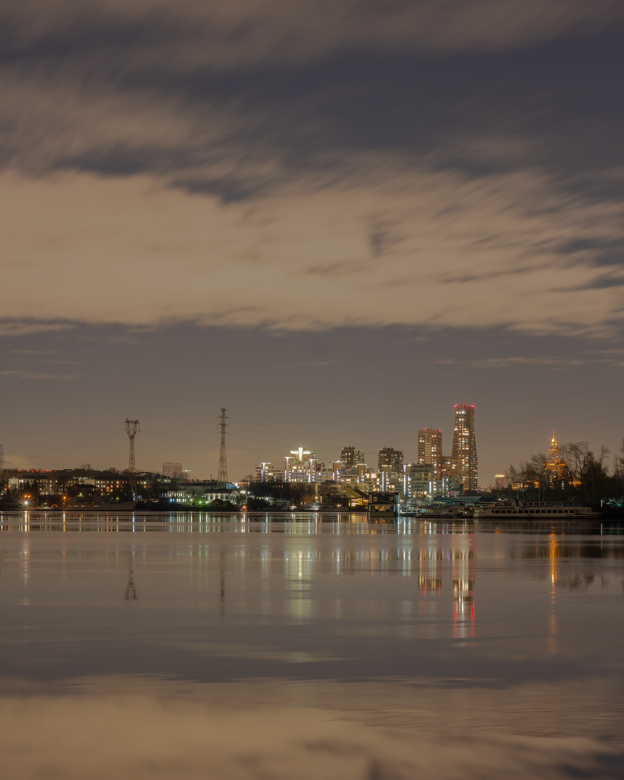 City night lights - My, The photo, Canon, Moscow, Night, Night city, Lights, River Station, Architecture, Moscow Canal, River, Black and white, Tb color, Longpost, moon