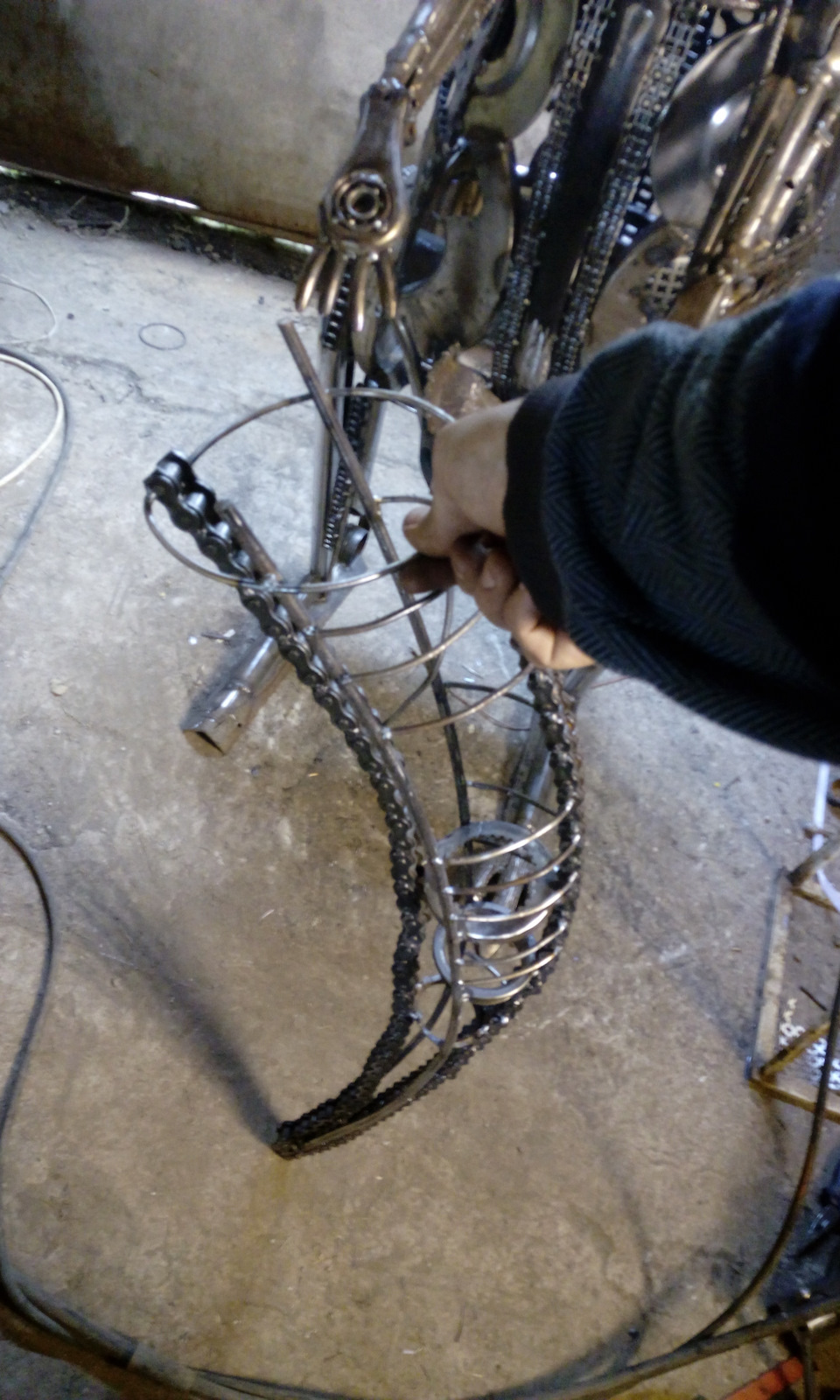 Kangaroo. Sculpture from scrap metal and spare parts - My, Needlework with process, Kangaroo, Australia, Сумка, Welding, Creative, Travels, Office, Sculpture, Resiklart, Scrap metal, , Video, Longpost