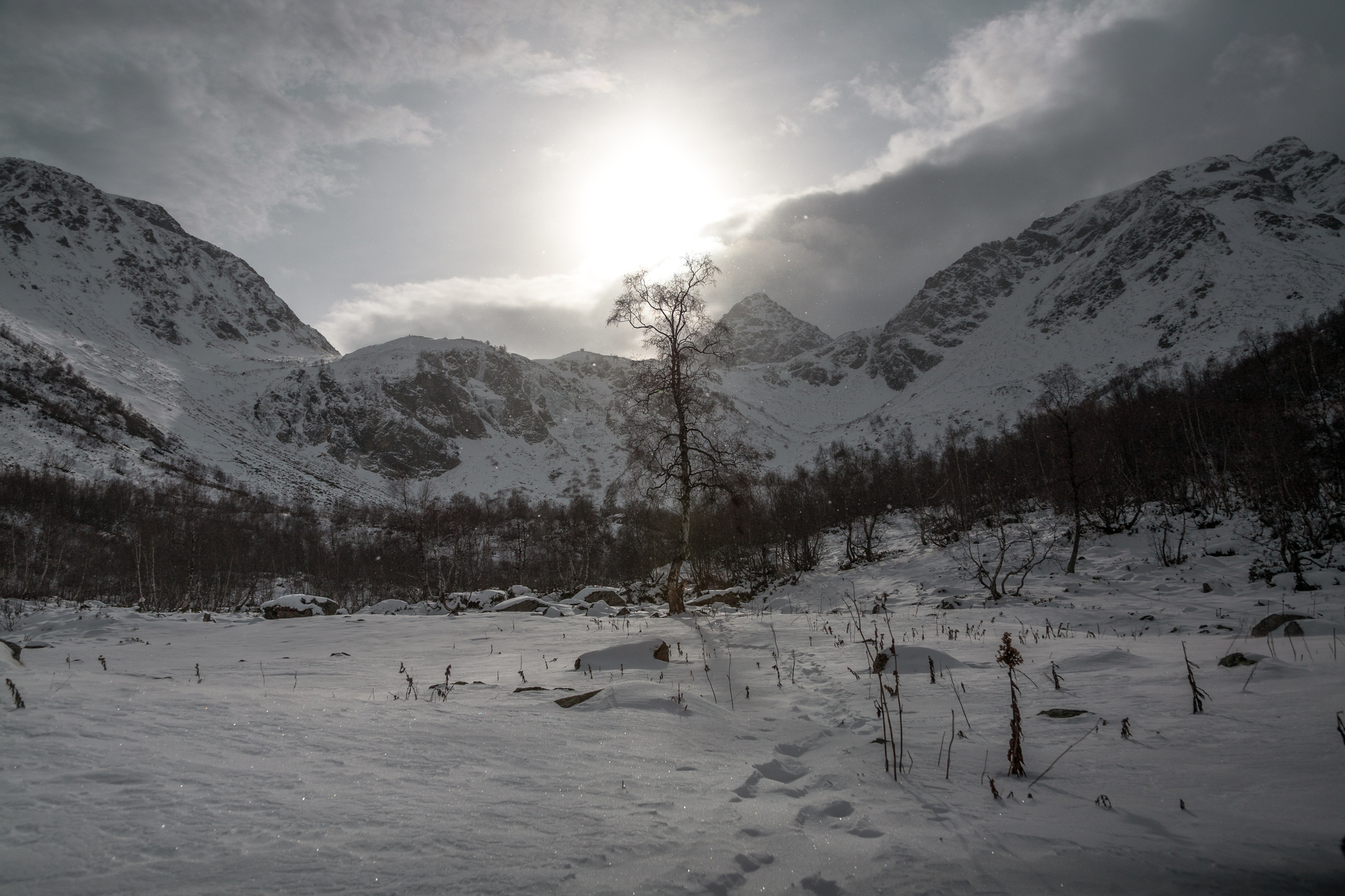 Winter sun - My, The mountains, Snow, Hike, Tourism, Mountain tourism, Landscape, The photo, Karachay-Cherkessia, Clouds, The sun, Nature