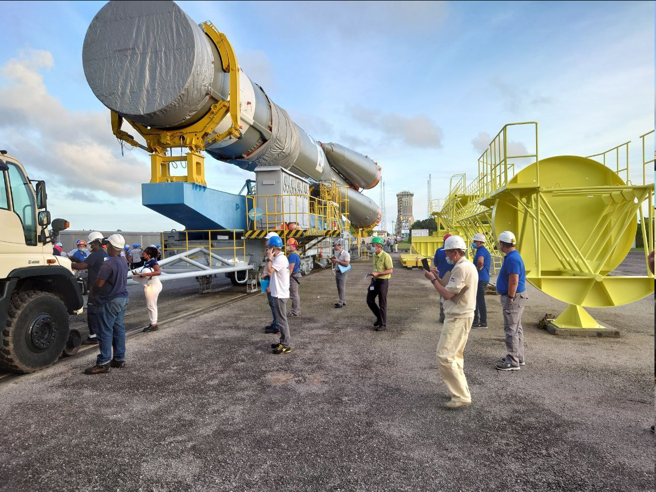 In Guiana, preparations continue for the launch of the Soyuz-ST rocket - Cosmonautics, Roscosmos, Kourou Cosmodrome, French Guiana, Rocket launch, Video, Longpost