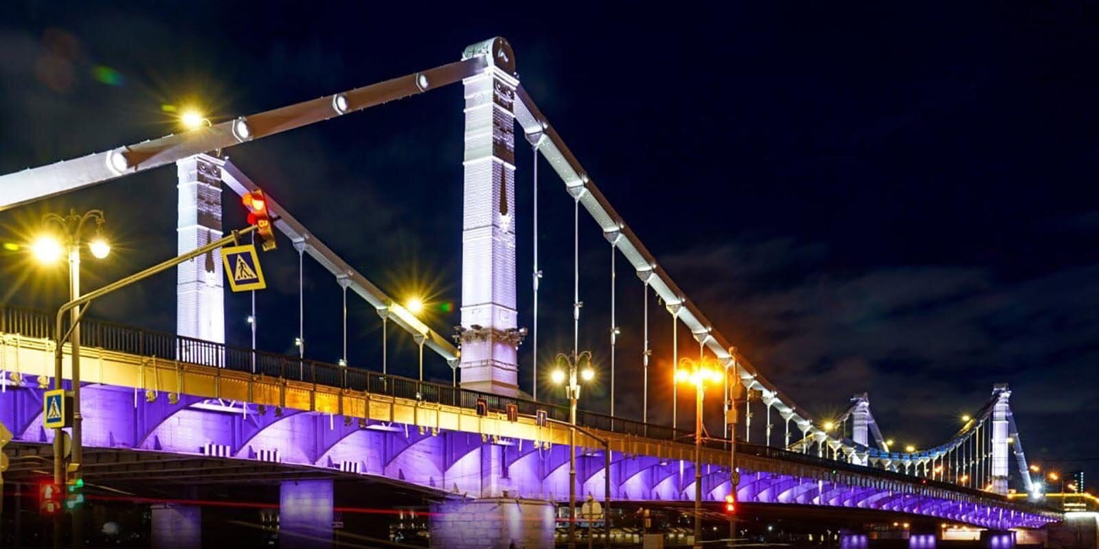 Во сколько включают подсветку мостов. Крымский мост Москва ночью. Вантовый мост Москва Крымский. Крымский мост парк Горького. Крымский вал мост.