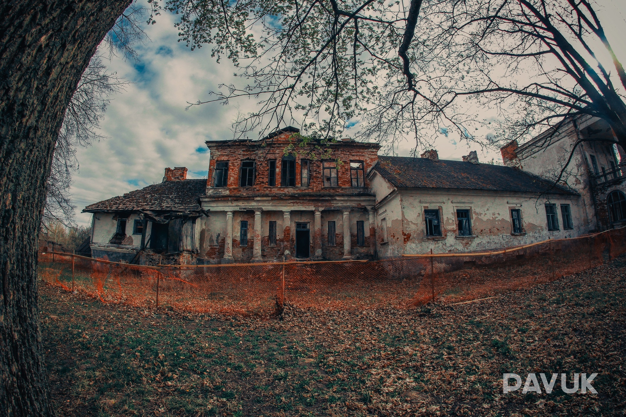 Manor Trembitsky or earlier Linovo Pruzhany district. Settlement International - My, Story, Manor, Abandoned, Abandoned house, Travels, Lenin, Longpost