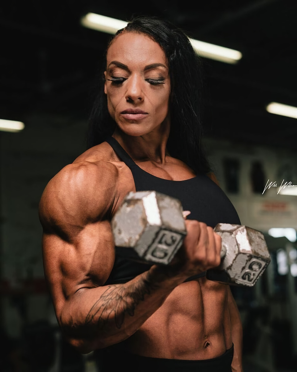 Alicia Bell (@trainitright) - NSFW, Alicia Bell, Strong girl, Sleep-Sleep, Extreme muscles, Girls, The photo, Sports girls, Body-building, Bodybuilders, Longpost