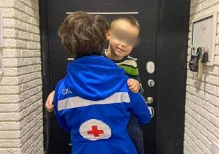 A boy from Vyborg saved the life of his mother - Boy, Mum, Ambulance