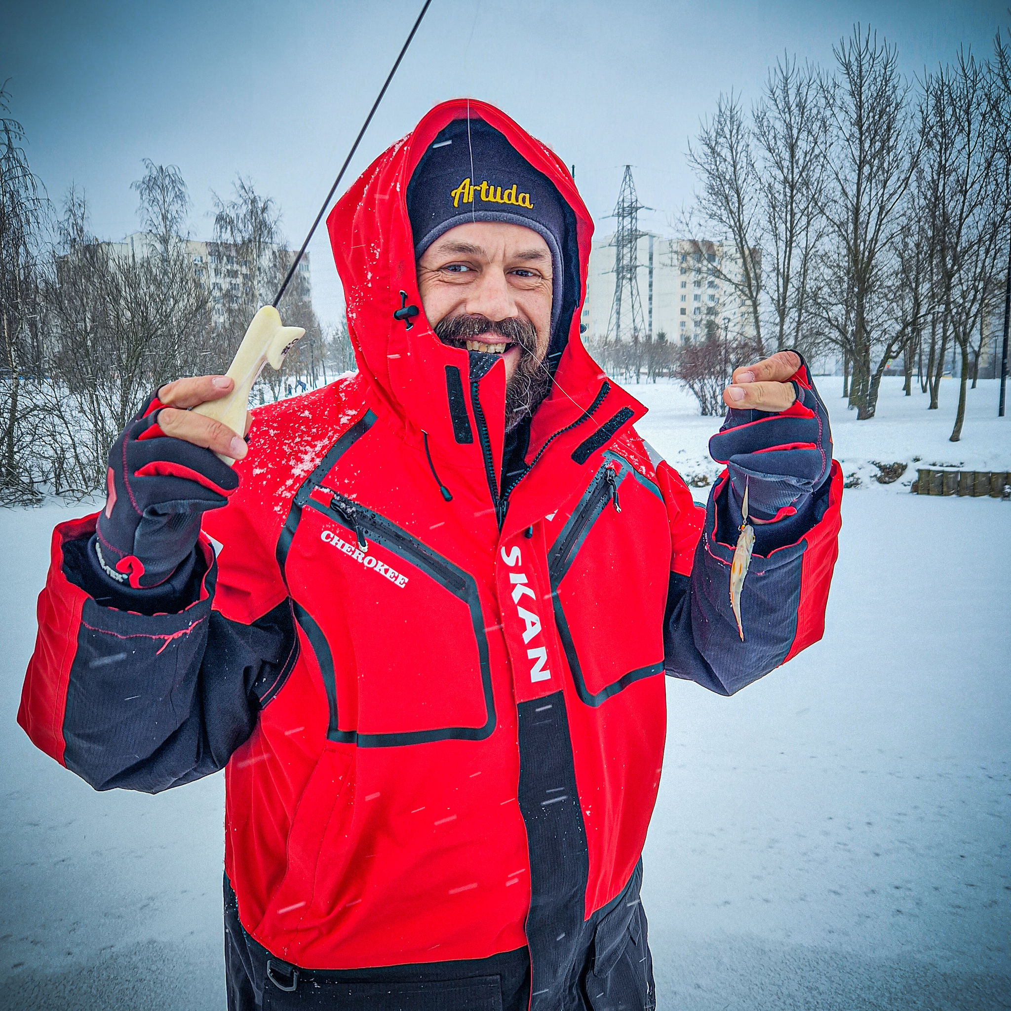 How to open the winter fishing season and not to swim - My, Winter, Winter fishing, Fishing, Hunting and fishing, Perch, Spoon, Fishing rod, Safety, Safety engineering, Video, Longpost