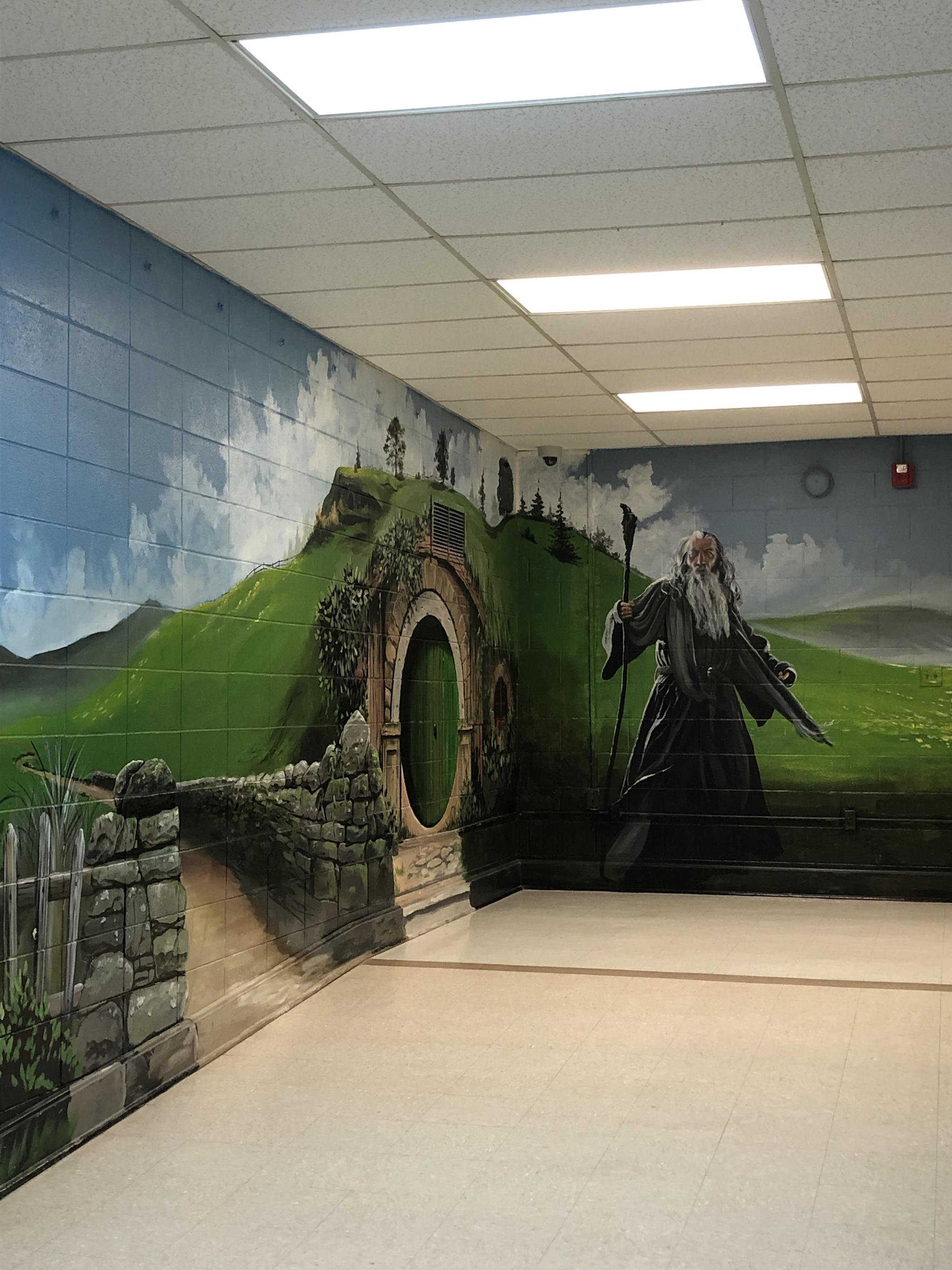 I love how the artist painted the walls in this school. - School, Wall, Wall painting, Gandalf, Longpost