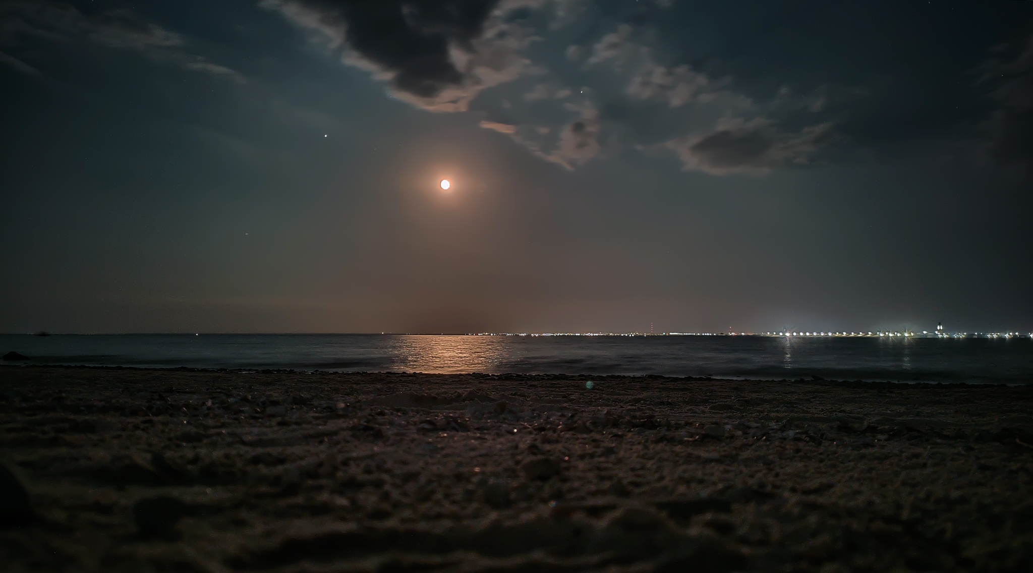 Minimal creativity - My, moon, Photo on sneaker, Bonfire, Beach, Water, Longpost