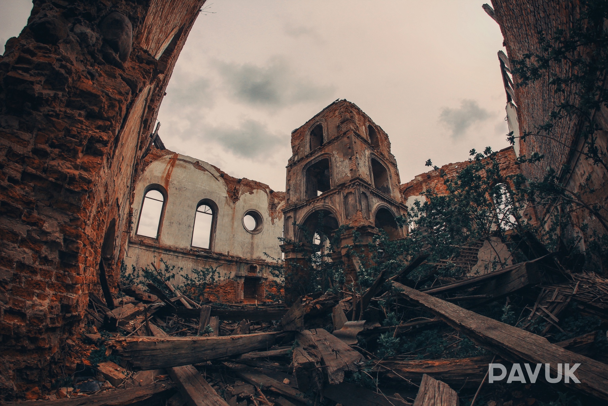 The building of the former synagogue in Ruzhany (the end of the XVIII century) - My, Abandoned, Ruin, Story, Architecture, Legacy, Synagogue, Republic of Belarus