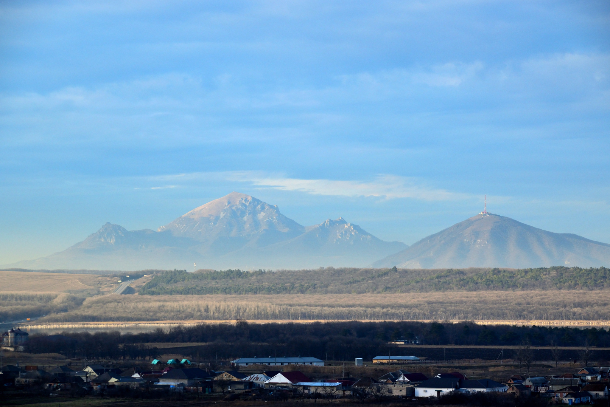 On the way to Pyatigorsk - My, Landscape, The mountains, Beshtau, Caucasus, Nature