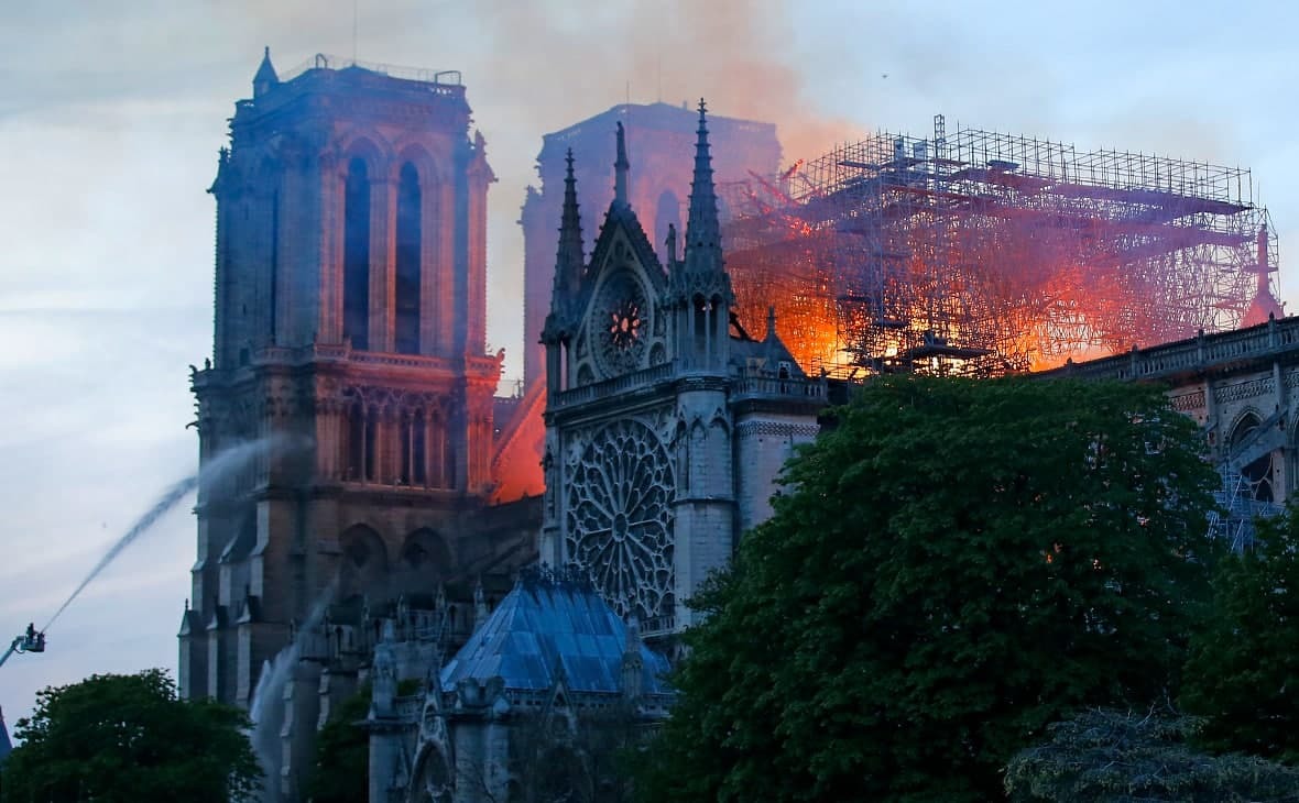 Reenactors hope to turn Paris's historic Notre Dame Cathedral into a theme park with a focus on Africa and Asia. - Architecture, Fire of Notre Dame de Paris, Emmanuel Macron, Liberals