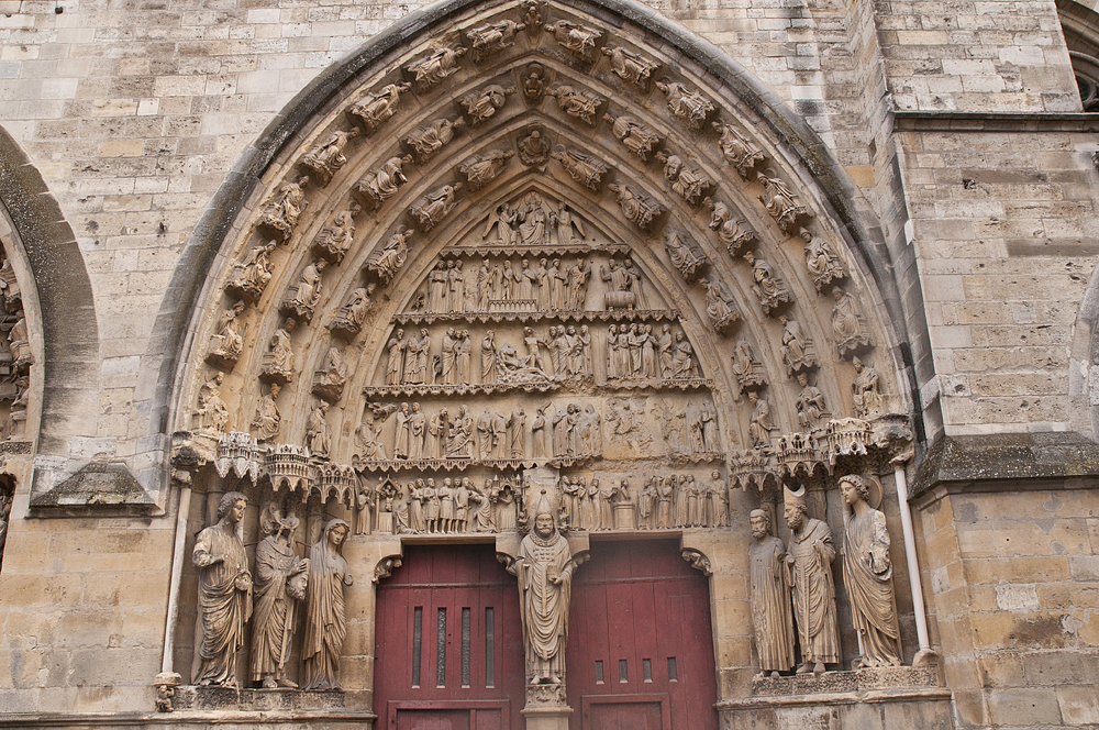 Reims, France (Champagne-Ardenne region). Part one - My, Travels, France, Reims, The cathedral, Architecture, The photo, Joan of Arc, Stained glass, Longpost