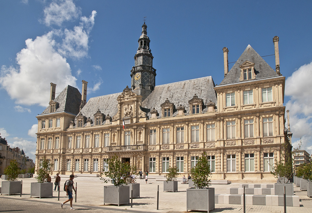 Reims, France (Champagne-Ardenne region). Part two - My, Reims, France, Champagne, Travels, Architecture, Square, Fountain, The photo, River, Longpost