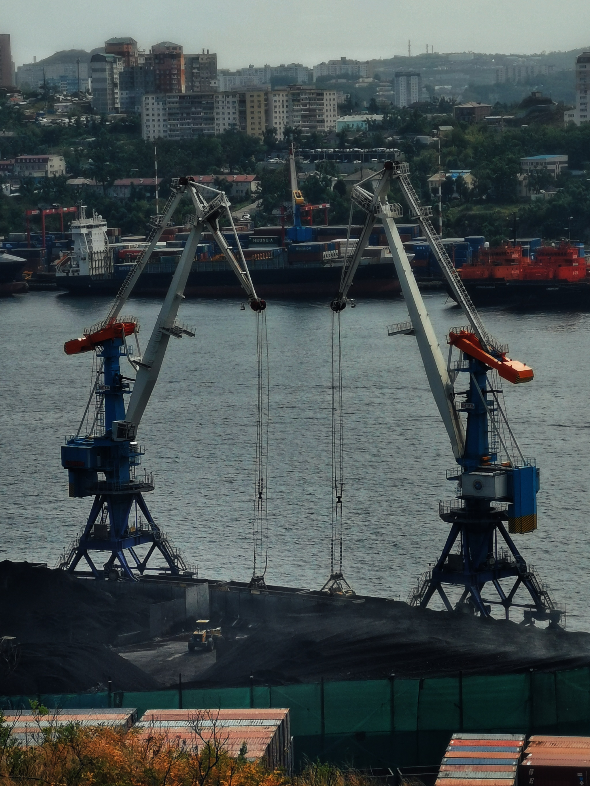 Vladivostok Commercial Sea Port - My, Vladivostok, Дальний Восток, Port, Sea, Ocean, Container, Ship, Mobile photography, Photo on sneaker, The photo, Summer, Travel across Russia, Travels, Longpost