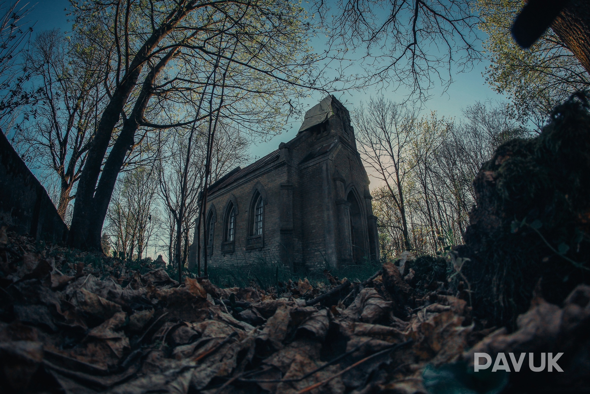 Брестский район. Деревня Раковица. Часовня-усыпальница рода Толлочков 1908 год - Моё, История, Архитектура, Кладбище, Готика, Часовня, Достопримечательности, Республика Беларусь