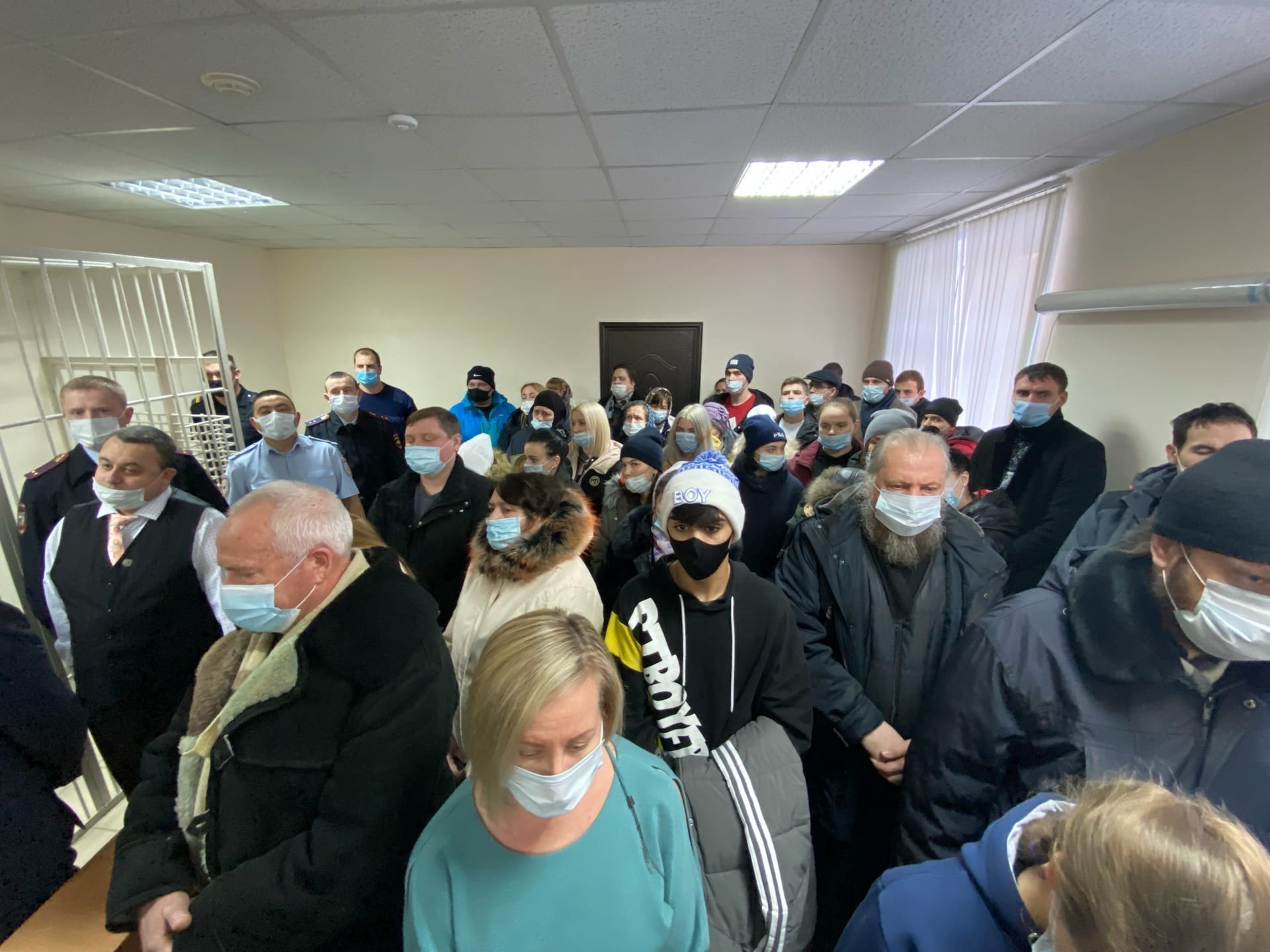 священник получил