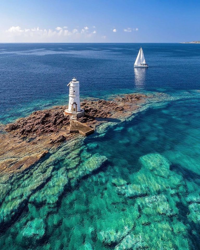 The lonely sail is white ... - Italy, Sea, Lighthouse, Yacht, The photo