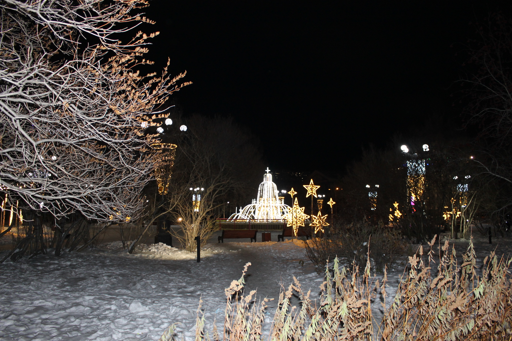 New Year's Murmansk - 2022 - My, Kola Peninsula, North, Story, Town, Holidays, New Year, Illuminations, Lights, Decoration, Garland, Art, Mood, Winter, Christmas, Murmansk, sights, Longpost