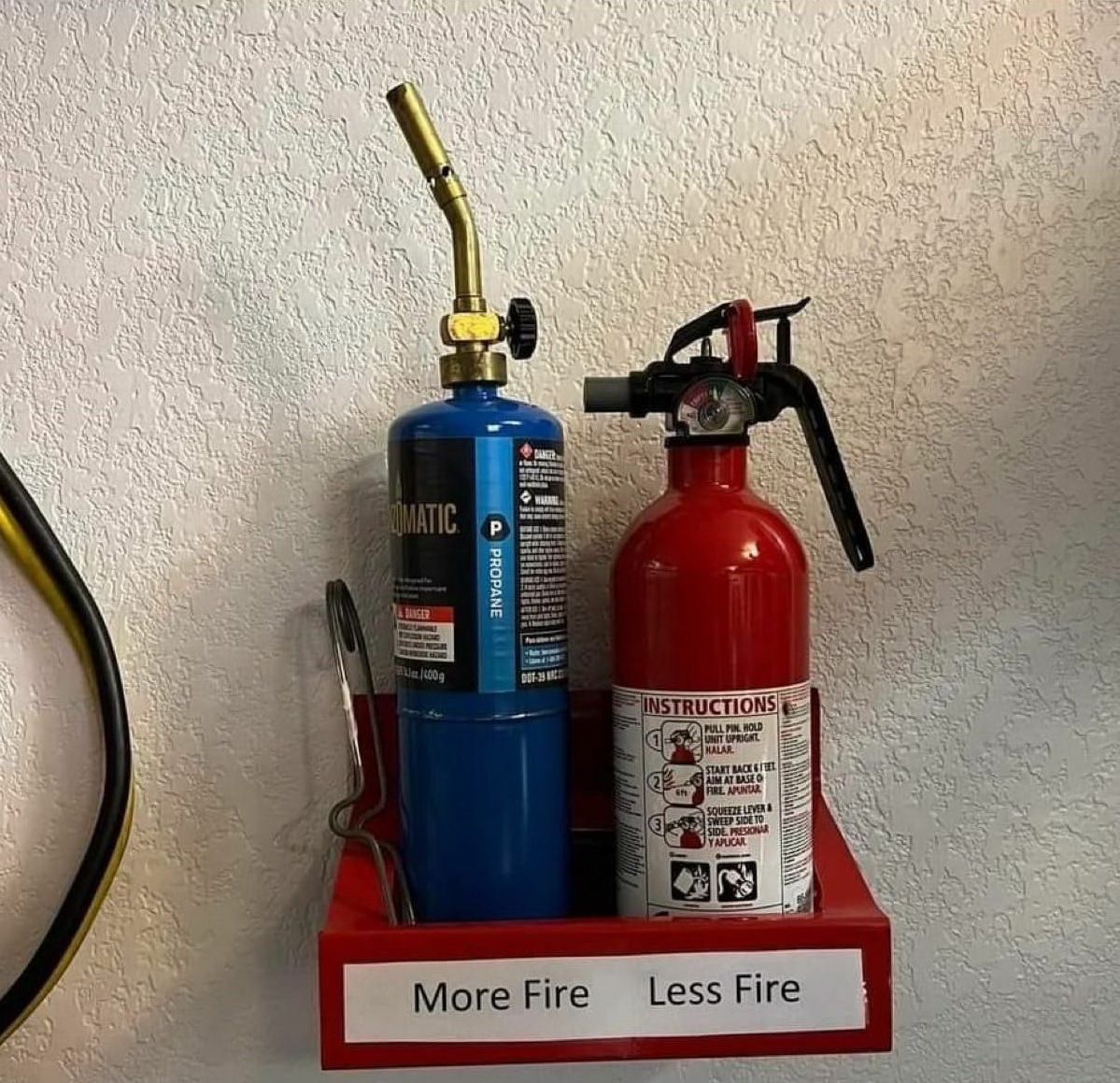 More fire / Less fire - Gas, Fire extinguisher, Fire, Balloon, Humor