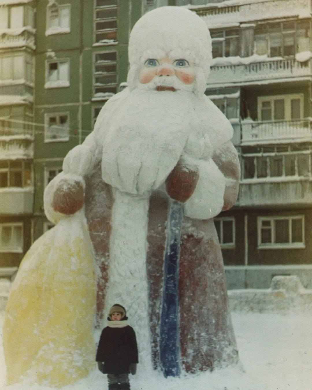 Vorkuta, childhood. Me and santa claus - My, Vorkuta, Childhood, Father Frost