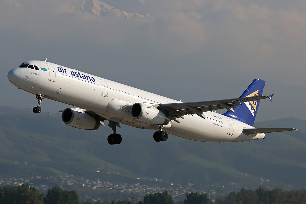 Cab views A321 - My, Aviation, Flight, Airplane, Air Astana, Airbus A321, Longpost