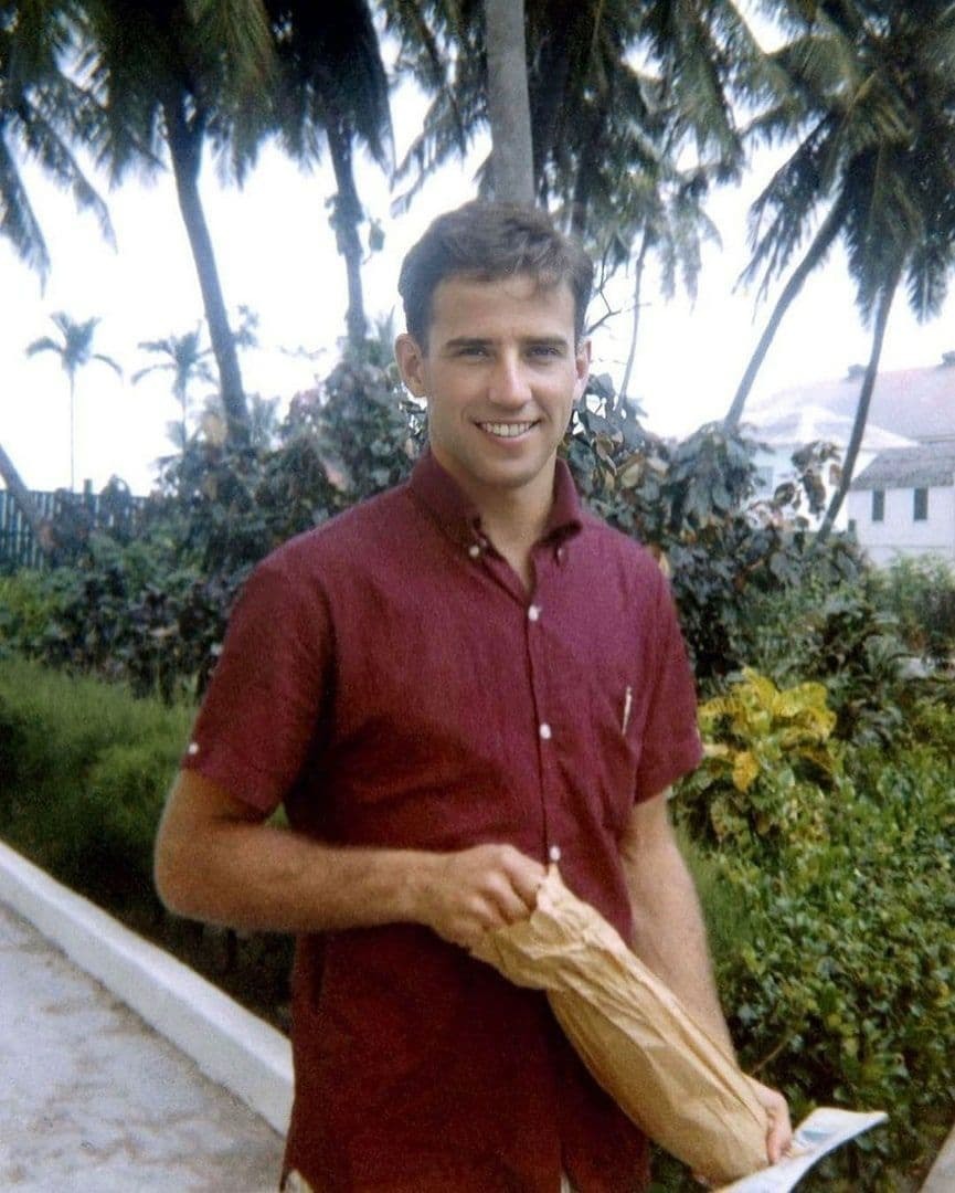 Young Joe Biden, and the bag probably doesn't have juice - Joe Biden, Youth, The photo, Story