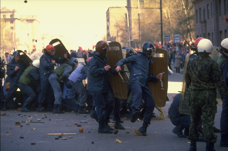 May 1, 1993. Forgotten War - Politics, Collision, Rally, Russia, the USSR, The photo, Negative, Blood, Longpost