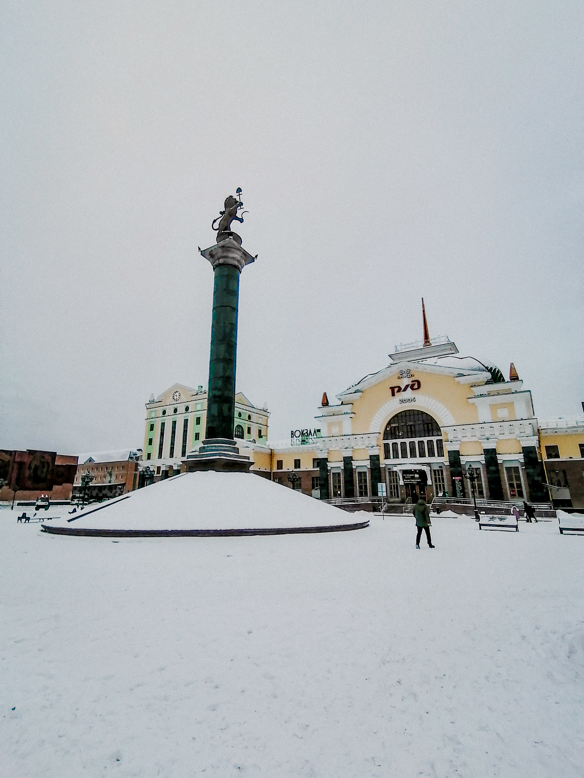 Railway gate of Krasnoyarsk - My, Mobile photography, beauty, Krasnoyarsk, Railway, railway station, Travel across Russia, The photo