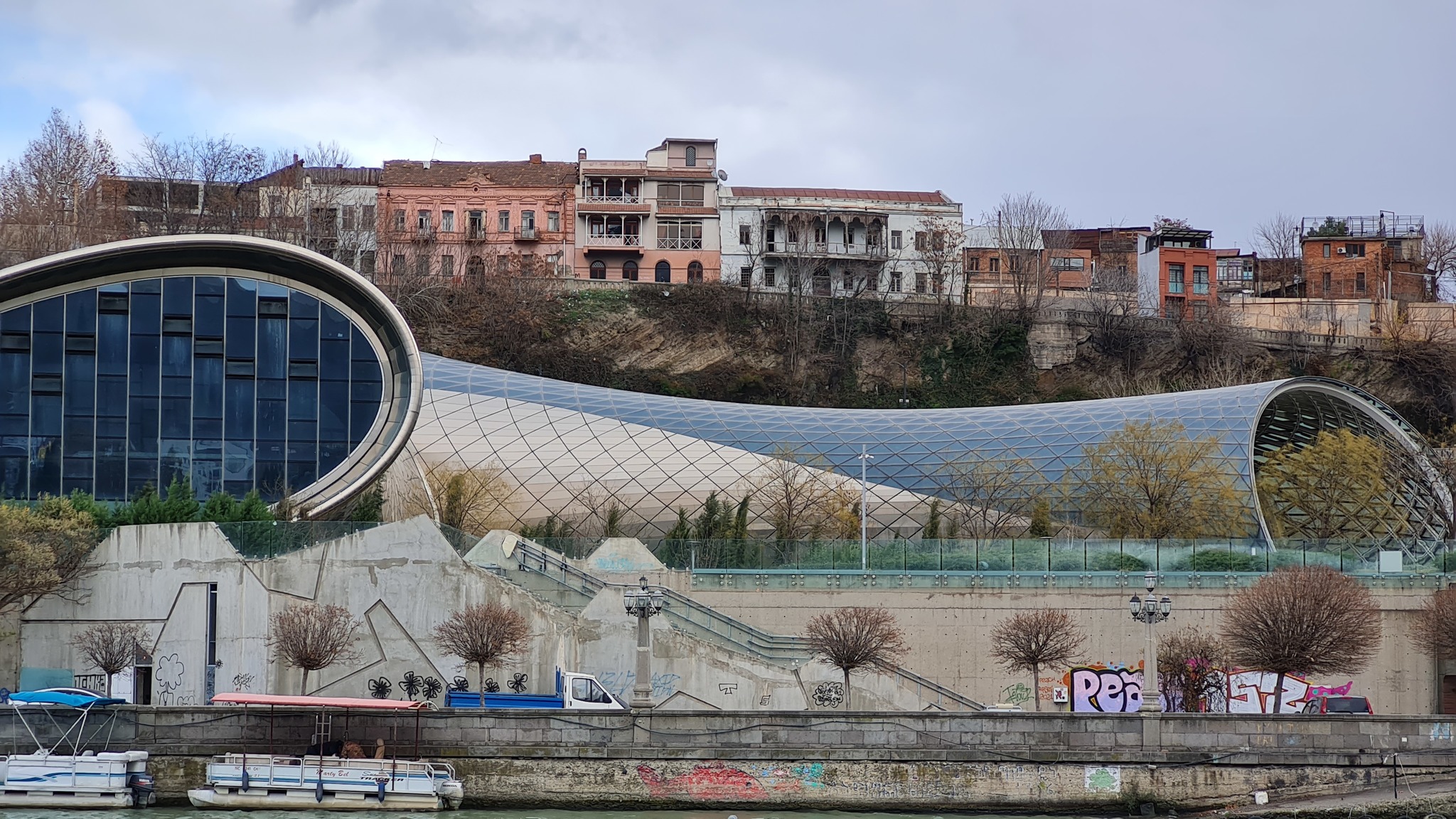 Don't want to buy the most non-standard building in Tbilisi? Inexpensive - My, Georgia, Tbilisi, Auction, Architecture, sights, Longpost