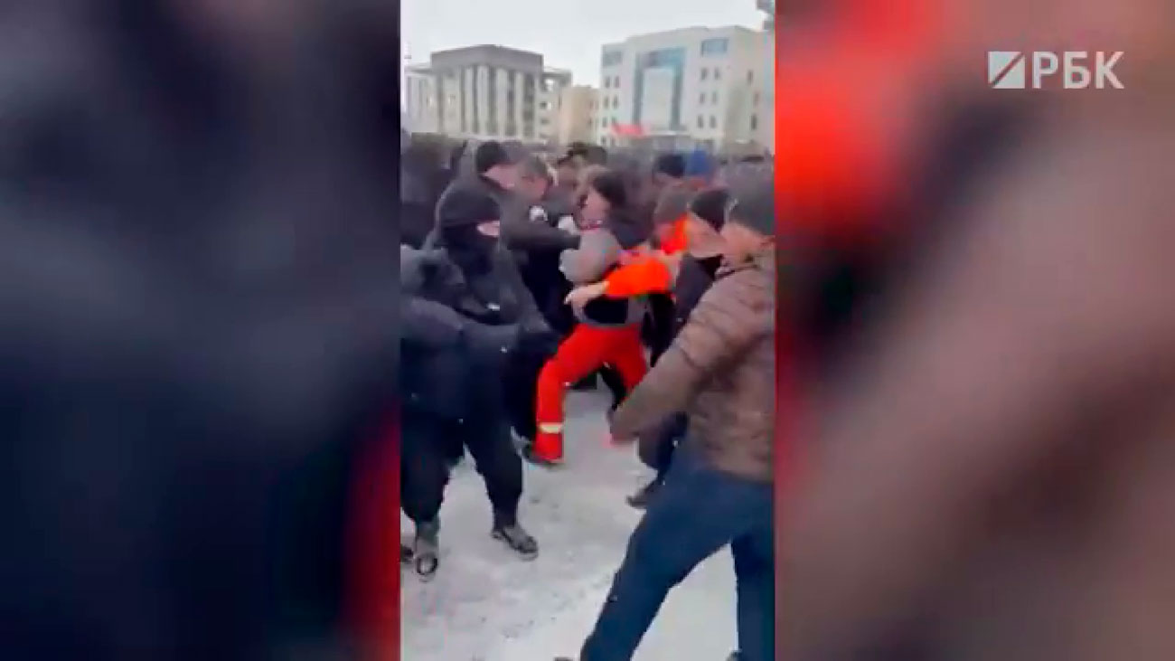 Azarenok: rallies suddenly broke out in Kazakhstan. Three-month manual of Belarus fit into one day - Republic of Belarus, Kazakhstan, Politics, Protests in Kazakhstan, Video, Longpost, Homophobia