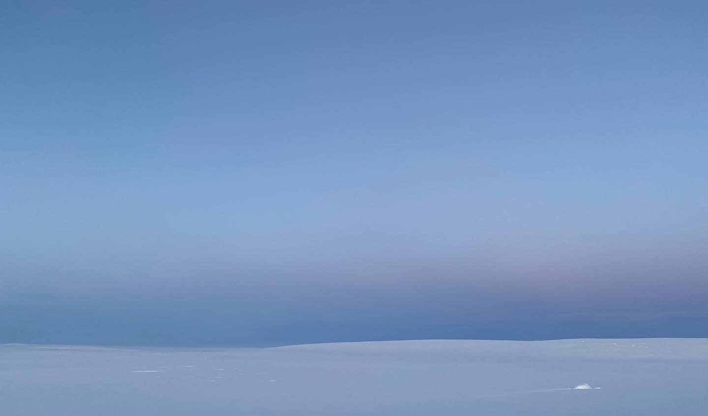 Minimalism in the arctic tundra - Kola Peninsula, North, Mobile photography, Teriberka