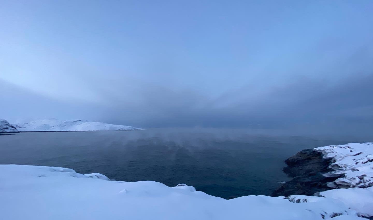 Minimalism in the arctic tundra - Kola Peninsula, North, Mobile photography, Teriberka