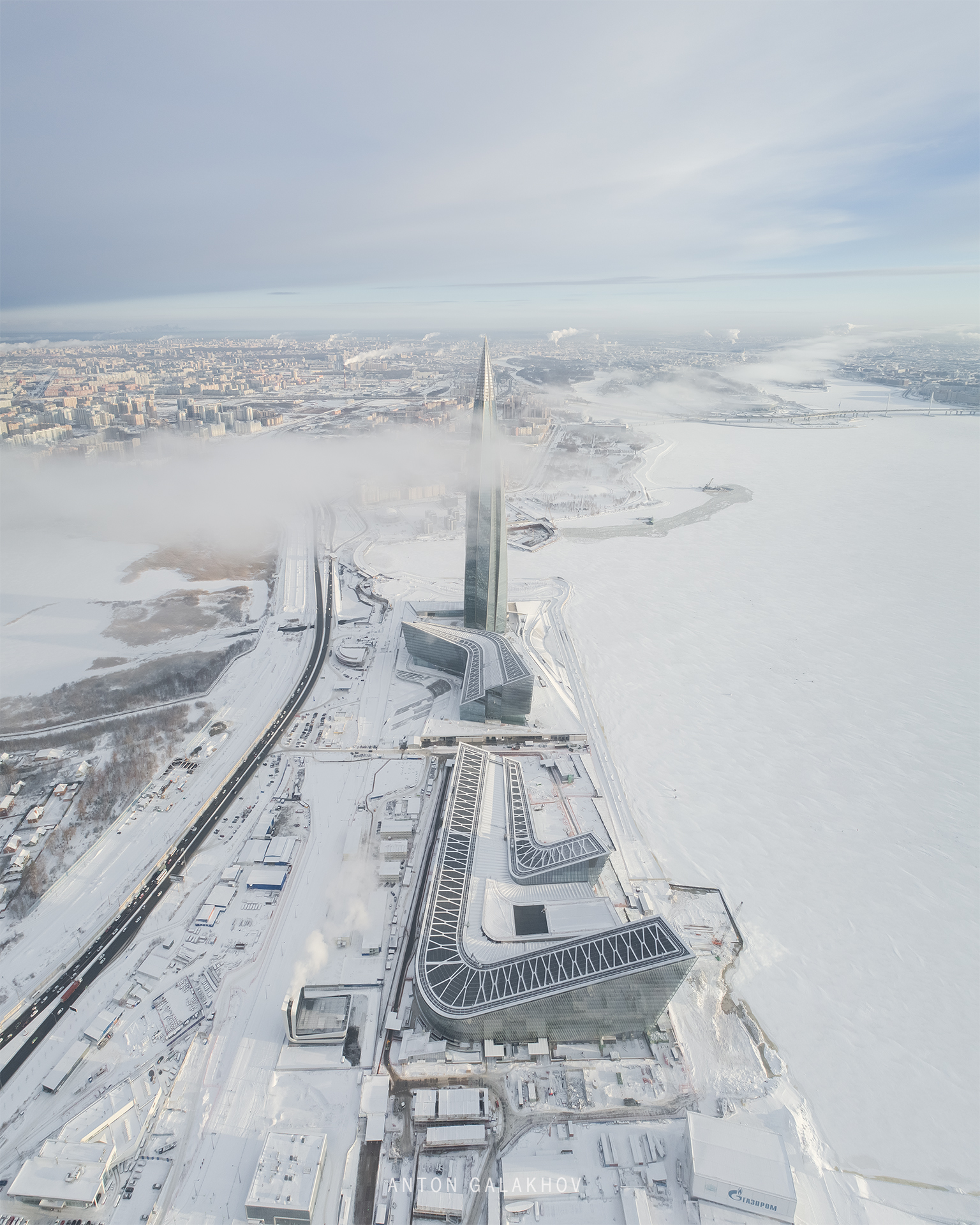 Над лахтой - Моё, Фотография, Санкт-Петербург, Лахта-Центр, Газпром, Небоскреб, Квадрокоптер, Длиннопост