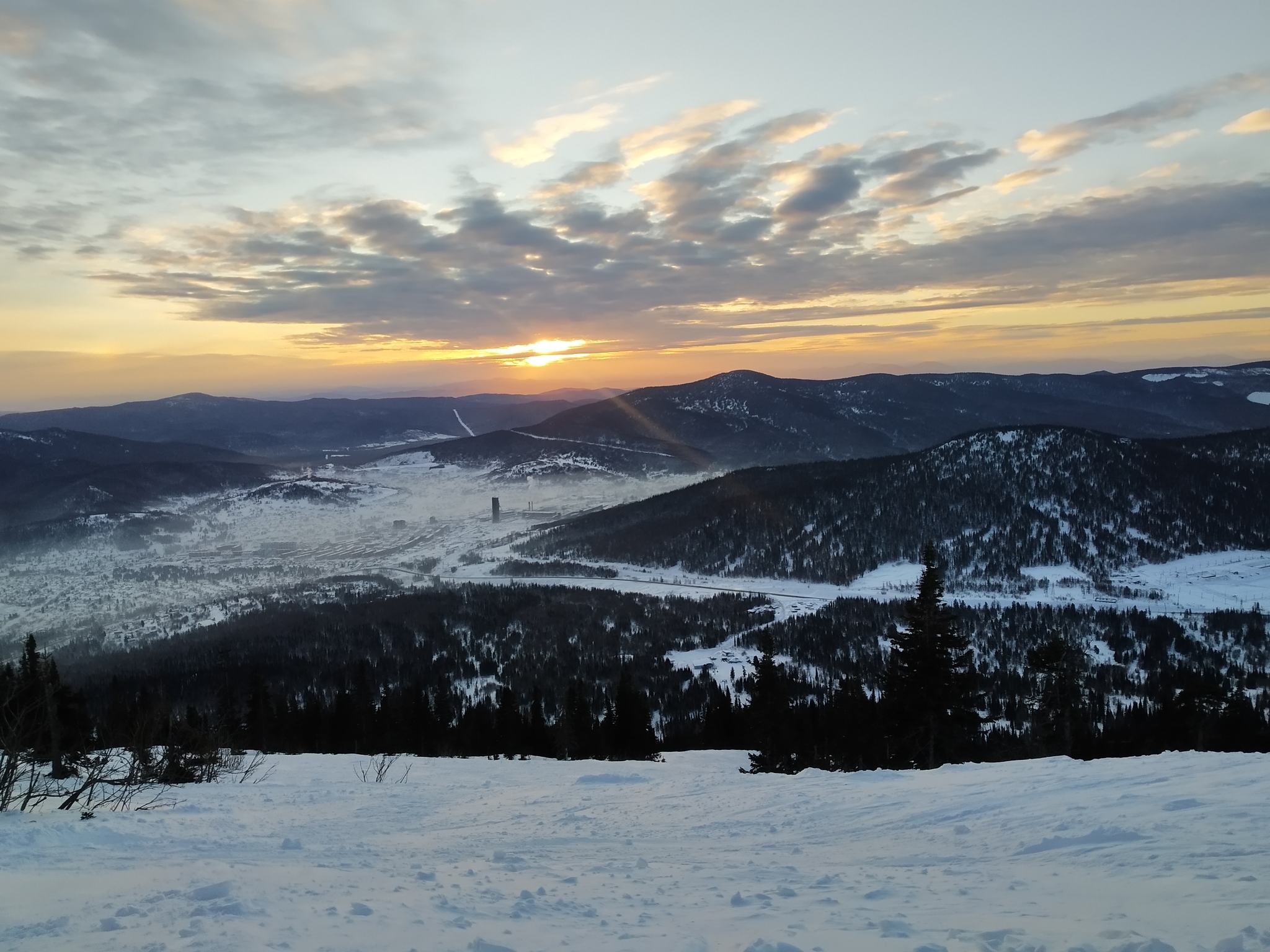 Dawn over Sheregesh - My, dawn, Mobile photography, Sheregesh, The mountains