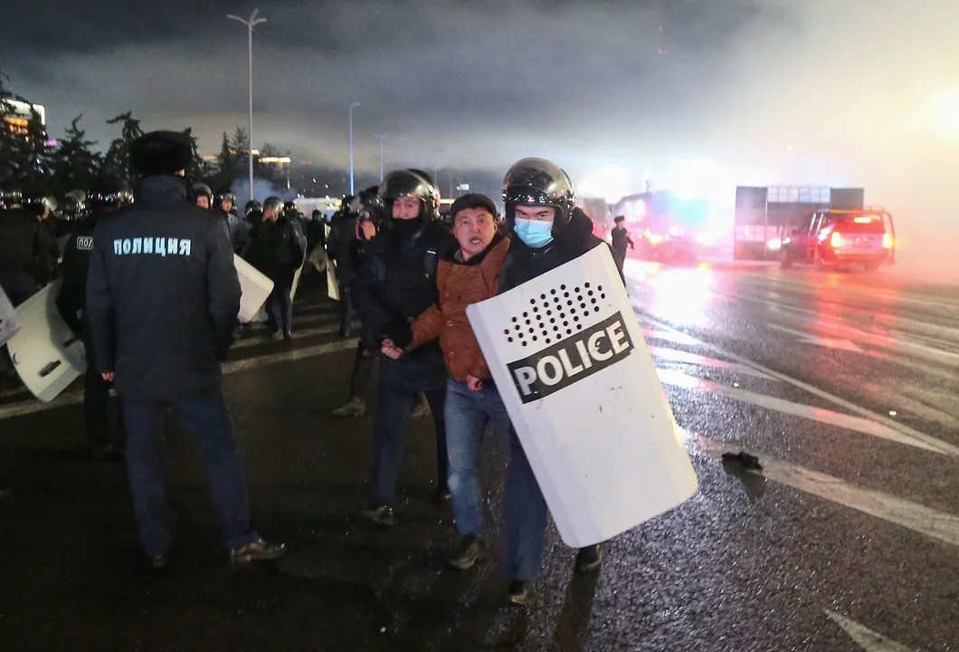 Kazakh revolt. Photographic footage of the pogroms and riots that swept the country - Kazakhstan, Protests in Kazakhstan, Chaos, Longpost